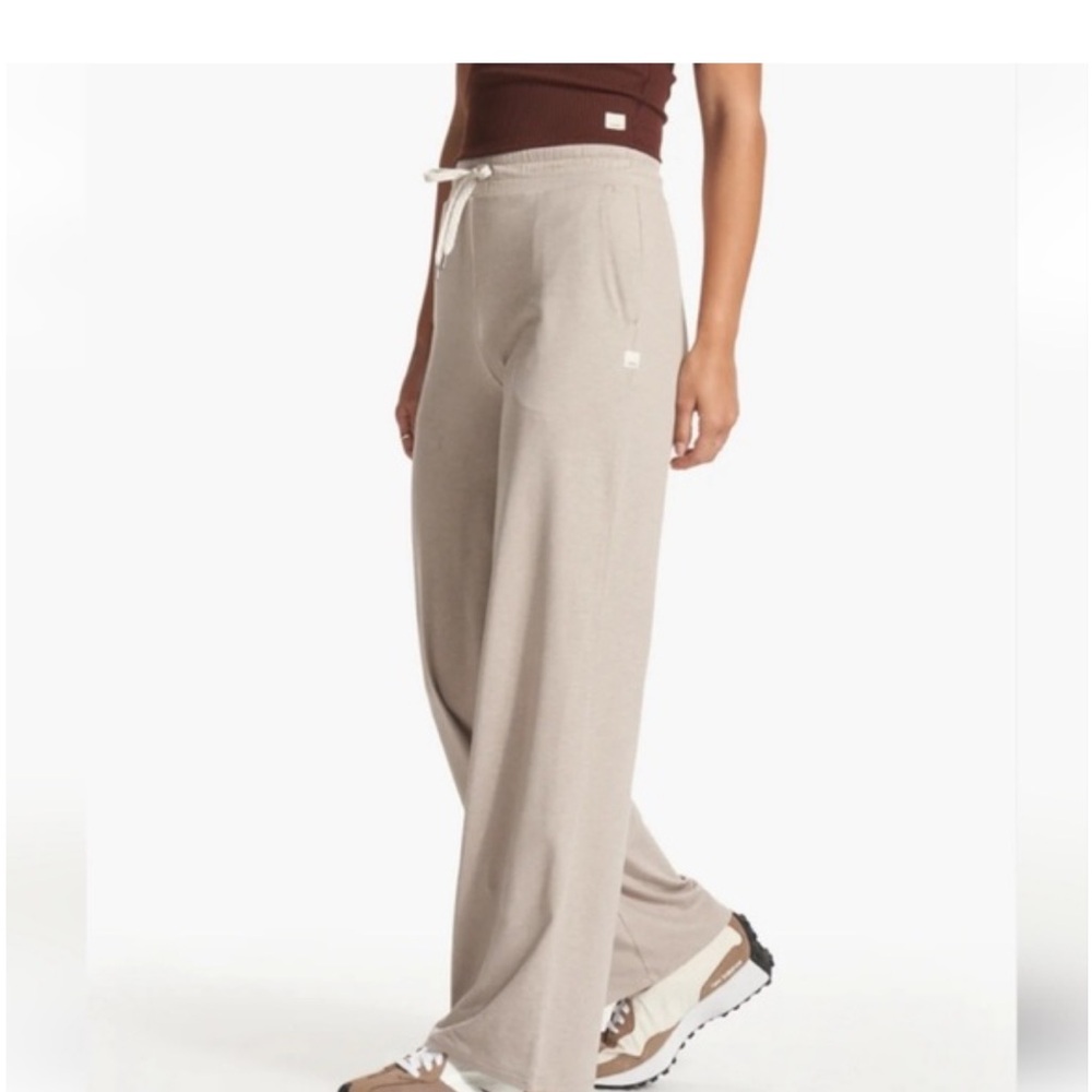 Vuori Halo Essential Wide-Leg Pants Ecru